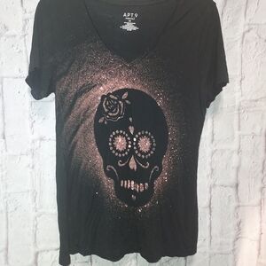 Apt. 9 Black and Pink Skull Graphic Women's Tee